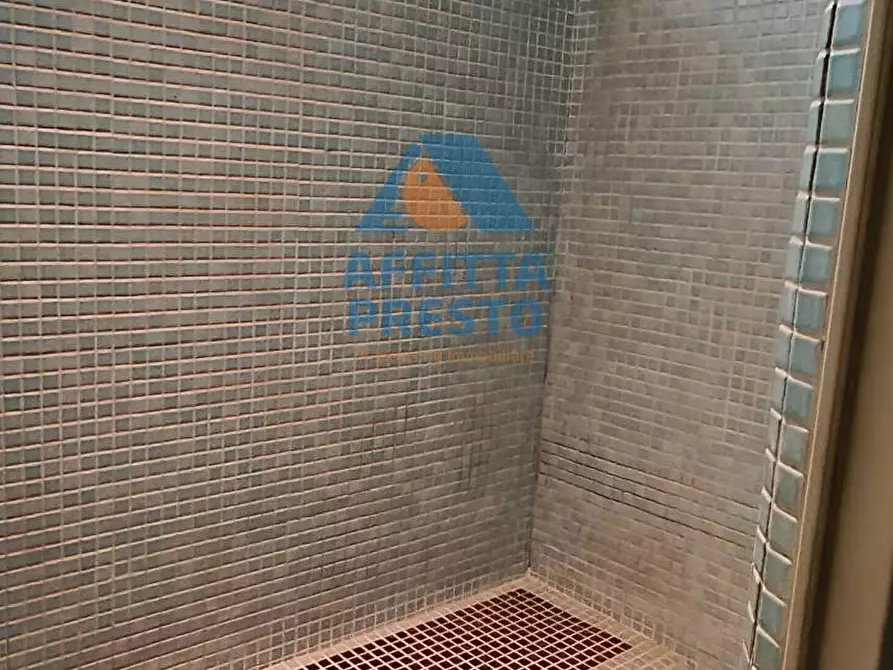 Immagine 4 di Attività commerciale in affitto  a Vinci