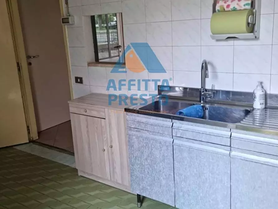 Immagine 7 di Attività commerciale in affitto  a Cerreto Guidi