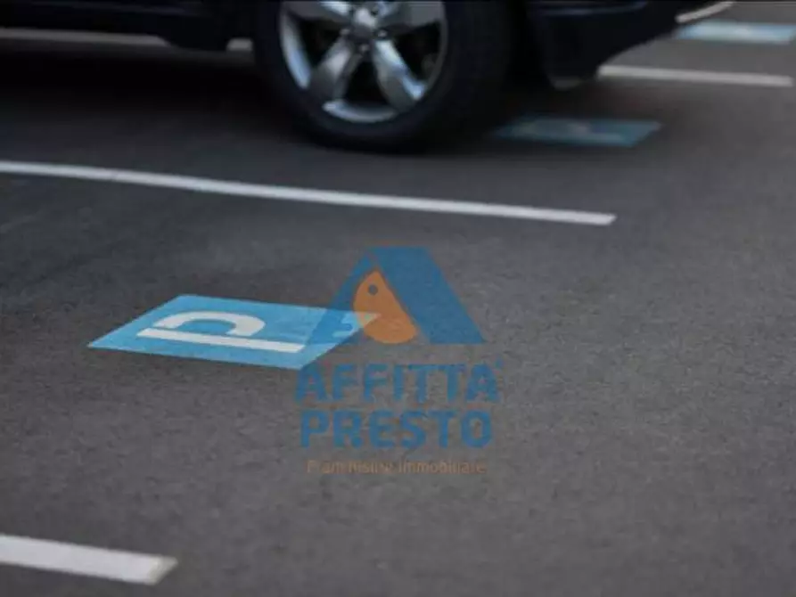 Immagine 1 di Box auto in affitto  a Empoli