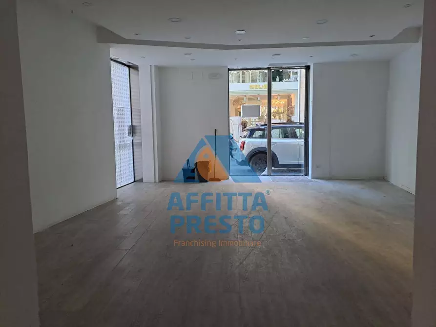 Immagine 2 di Attività commerciale in affitto  a Empoli