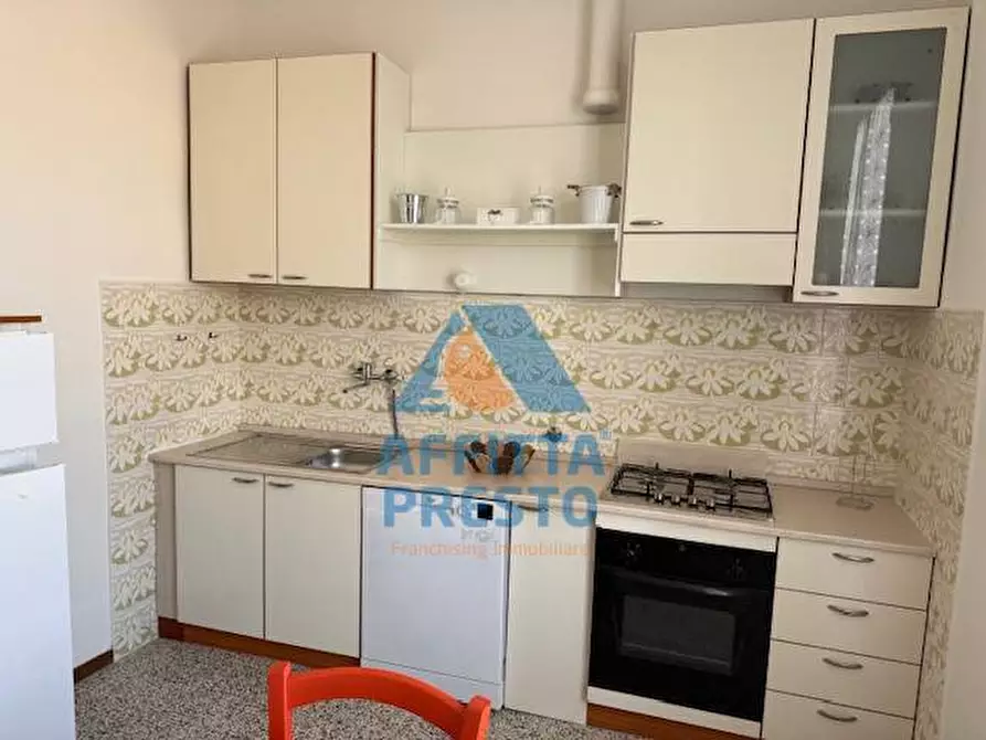 Immagine 3 di Camera in affitto  a Empoli