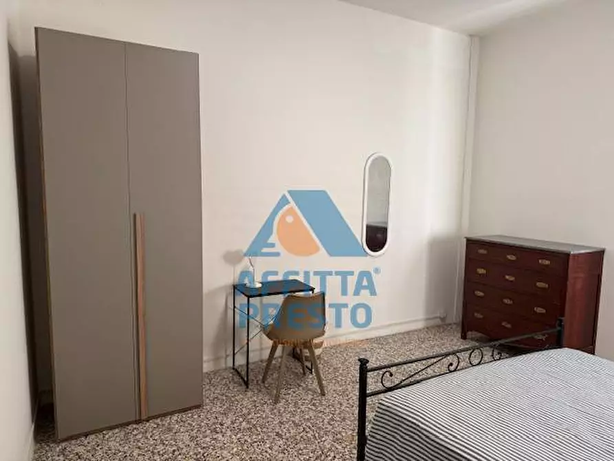 Immagine 7 di Camera in affitto  a Empoli
