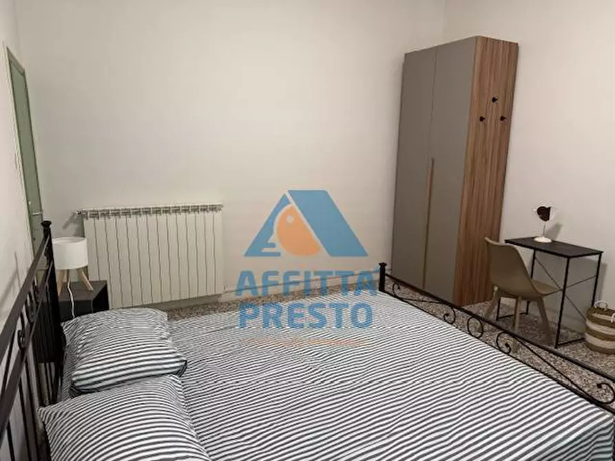 Immagine 9 di Camera in affitto  a Empoli