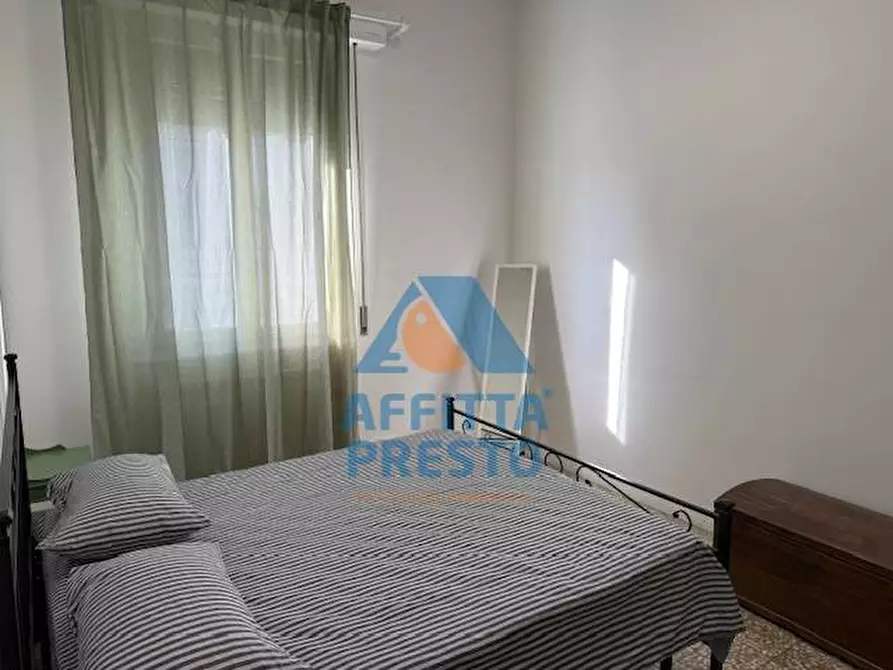 Immagine 11 di Camera in affitto  a Empoli