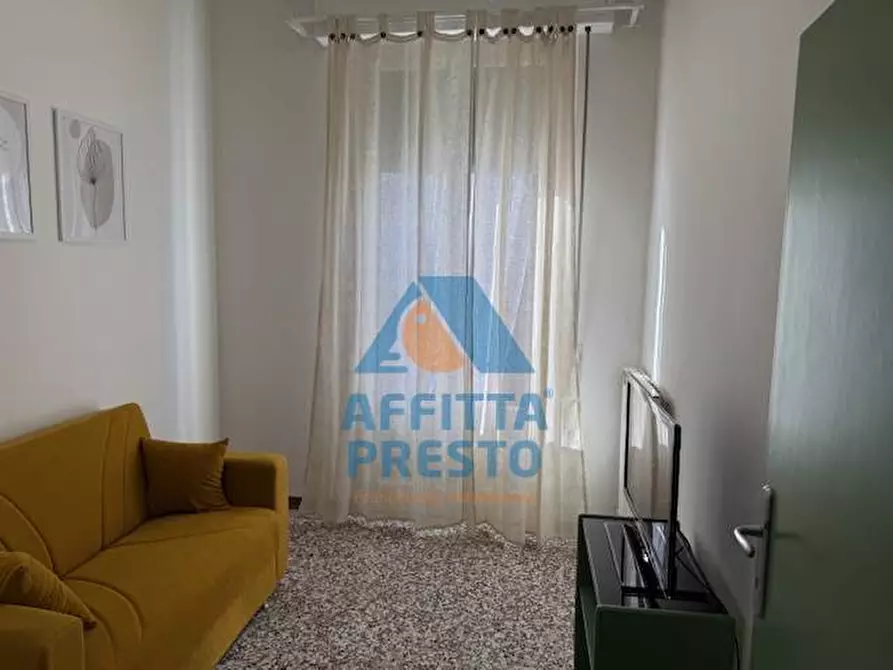 Immagine 16 di Camera in affitto  a Empoli