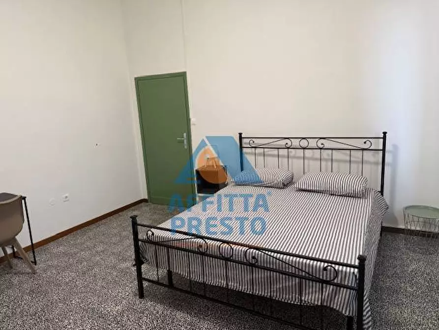 Immagine 20 di Camera in affitto  a Empoli