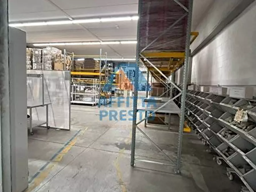 Immagine 9 di Laboratorio in affitto  a Capraia E Limite