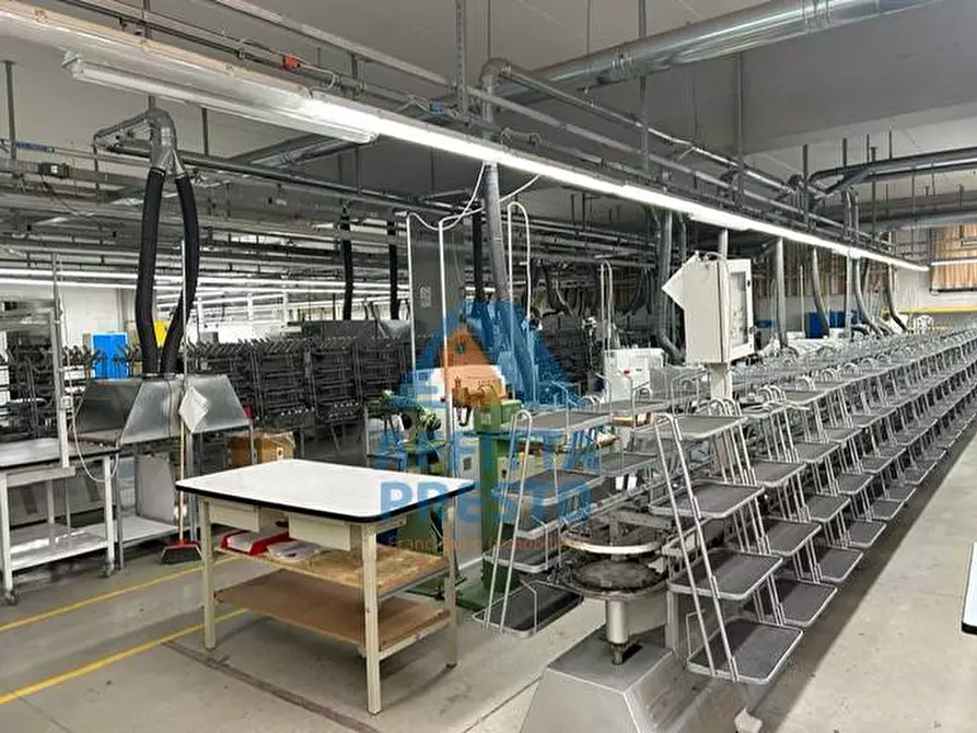 Immagine 16 di Laboratorio in affitto  a Capraia E Limite