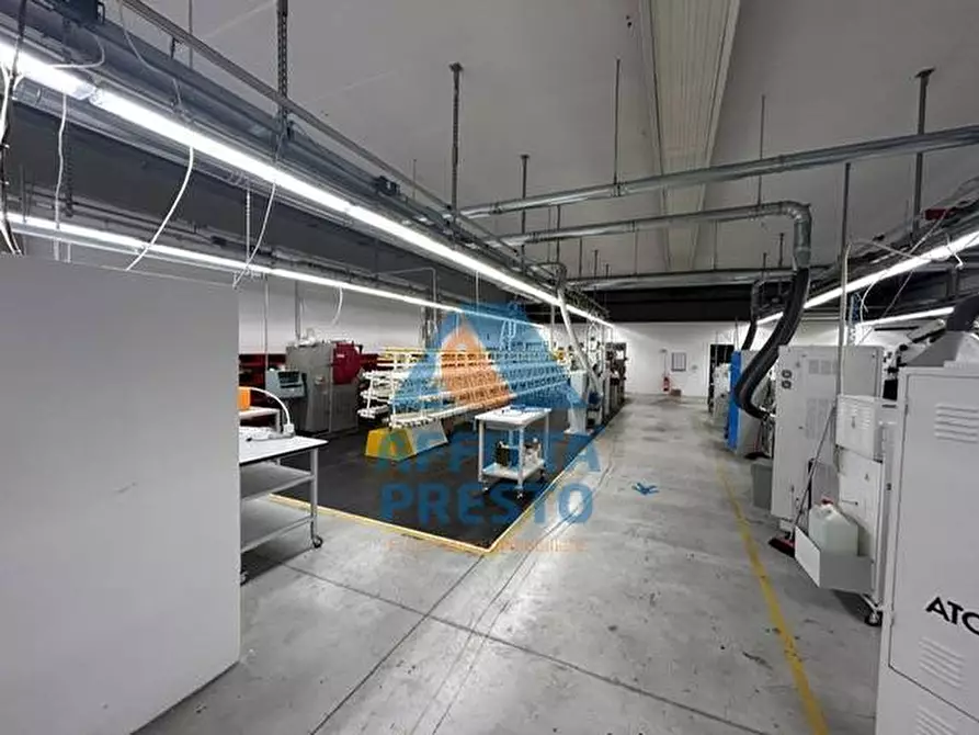 Immagine 4 di Laboratorio in affitto  a Empoli