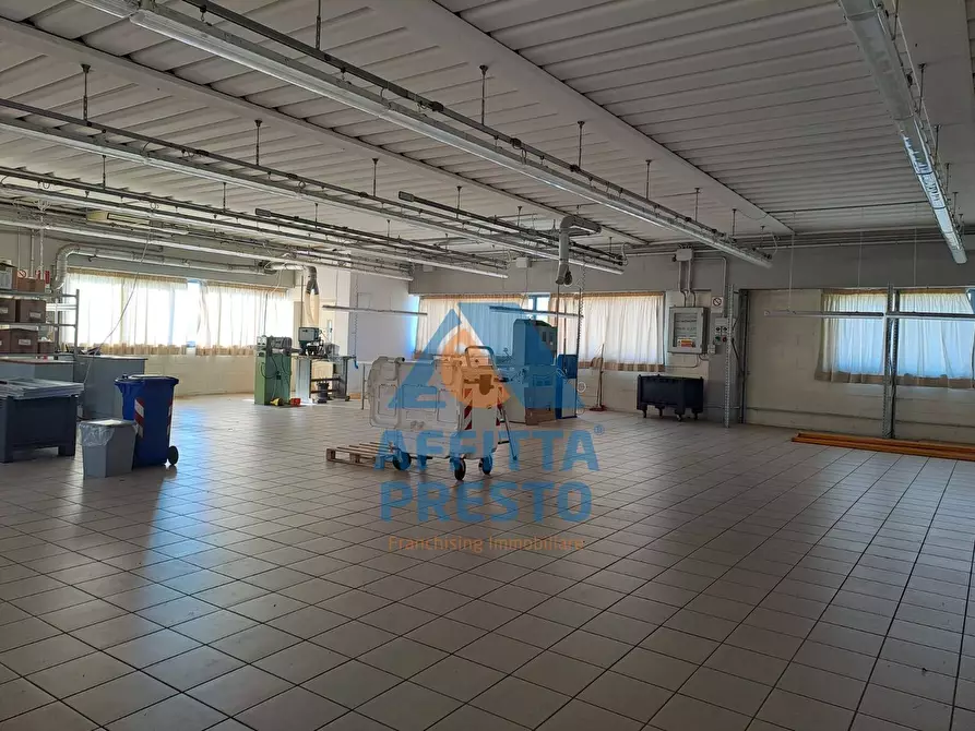 Immagine 5 di Laboratorio in affitto  a Empoli