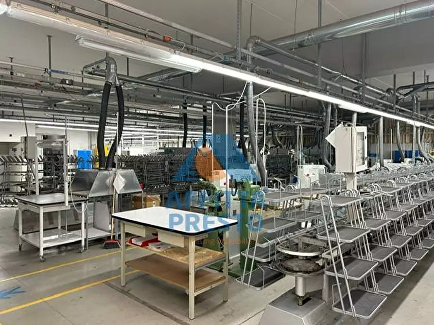 Immagine 11 di Laboratorio in affitto  a Empoli