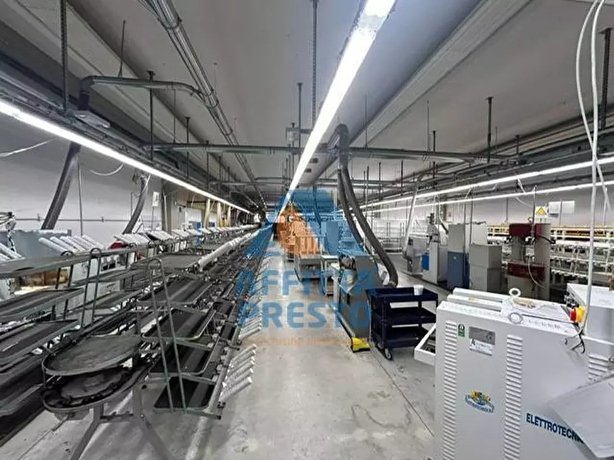 Immagine 14 di Laboratorio in affitto  a Empoli