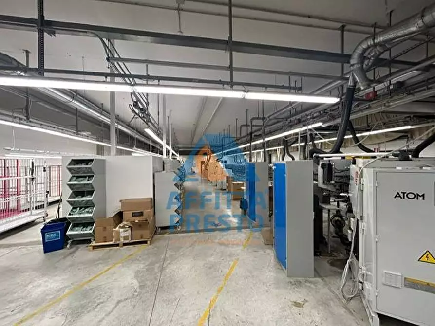 Immagine 15 di Laboratorio in affitto  a Empoli