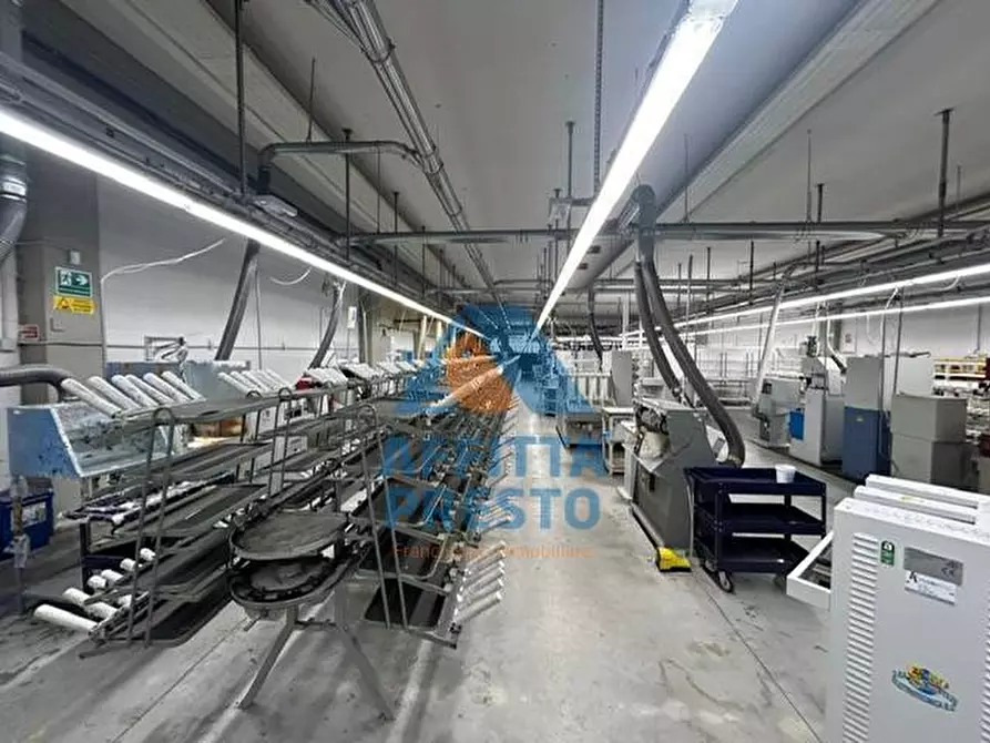 Immagine 18 di Laboratorio in affitto  a Empoli