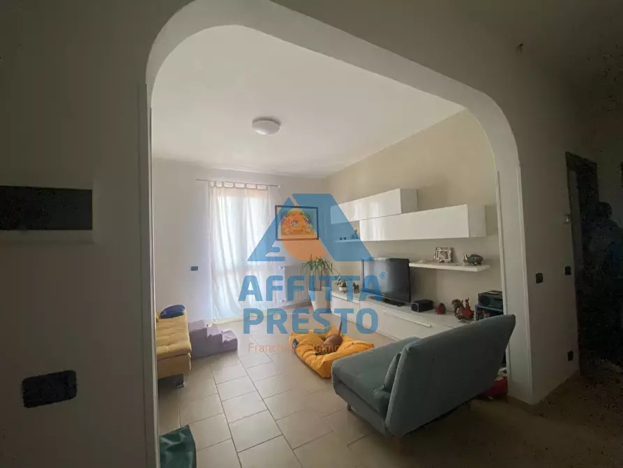 Immagine 2 di Appartamento in affitto  a Massa
