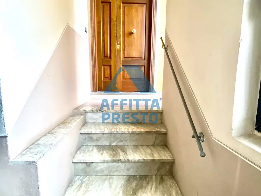 Immagine 10 di Appartamento in affitto  a Massa