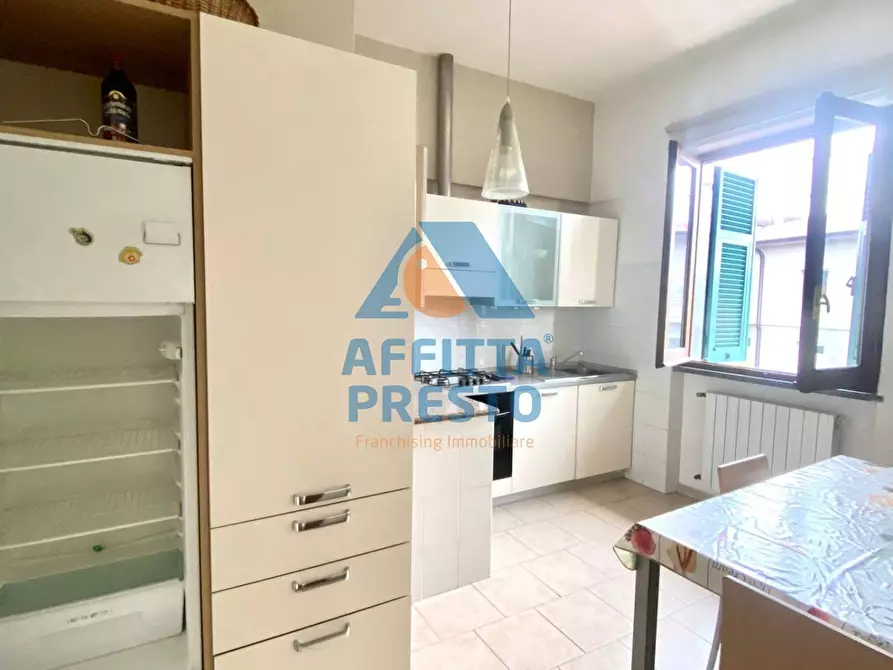 Immagine 4 di Appartamento in affitto  a Massa