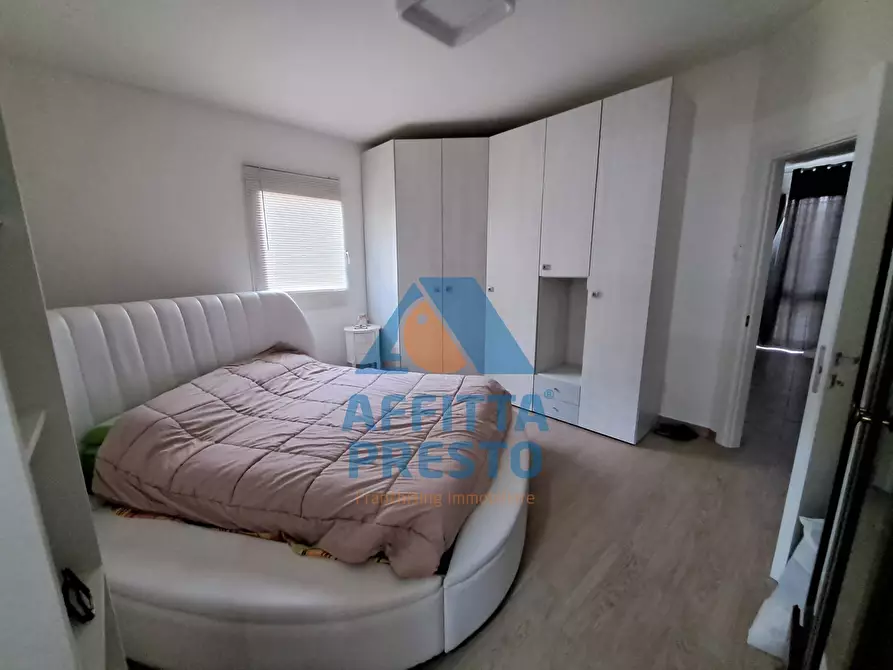 Immagine 2 di Magazzino in vendita  a Vinci