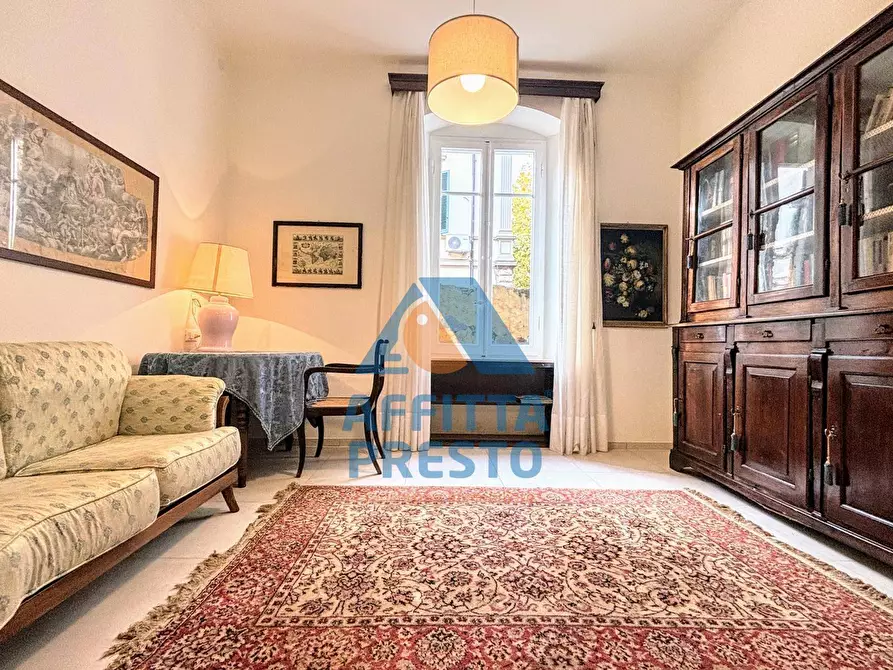 Immagine 1 di Villetta a schiera in affitto  a Massa