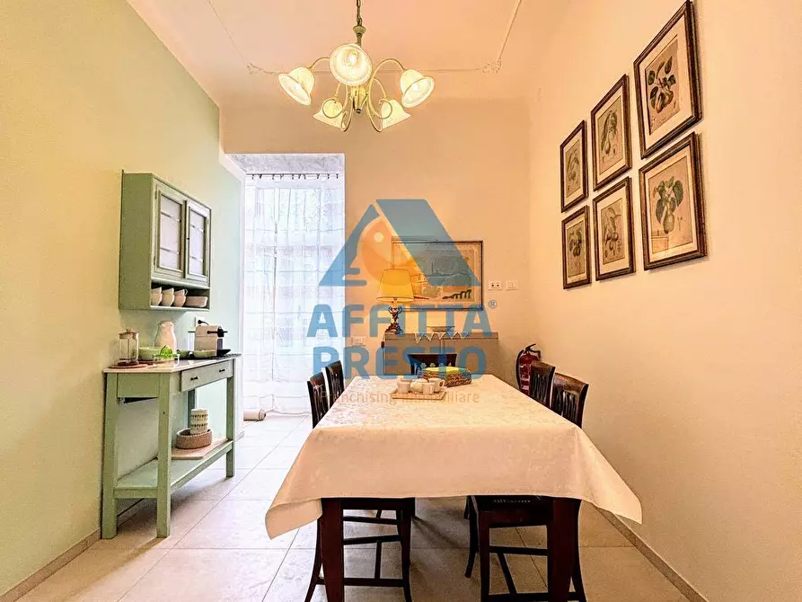 Immagine 2 di Villetta a schiera in affitto  a Massa