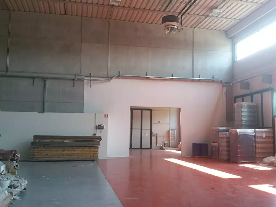 Immagine 1 di Capannone industriale in affitto  a Barberino Tavarnelle