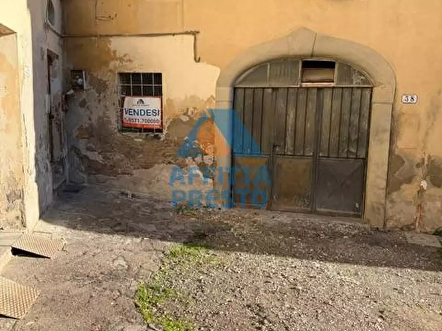 Immagine 2 di Box auto in vendita  a Castelfiorentino
