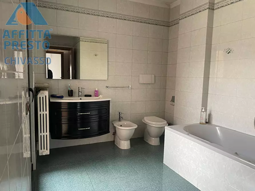 Immagine 13 di Appartamento in affitto  in Viale Cavour 7 a Chivasso