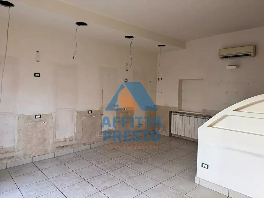 Immagine 1 di Attività commerciale in affitto  a San Miniato