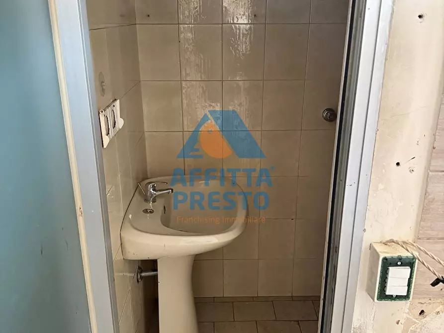 Immagine 3 di Attività commerciale in affitto  a San Miniato