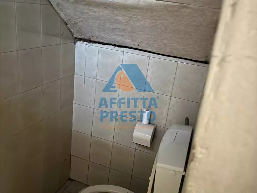 Immagine 4 di Attività commerciale in affitto  a San Miniato