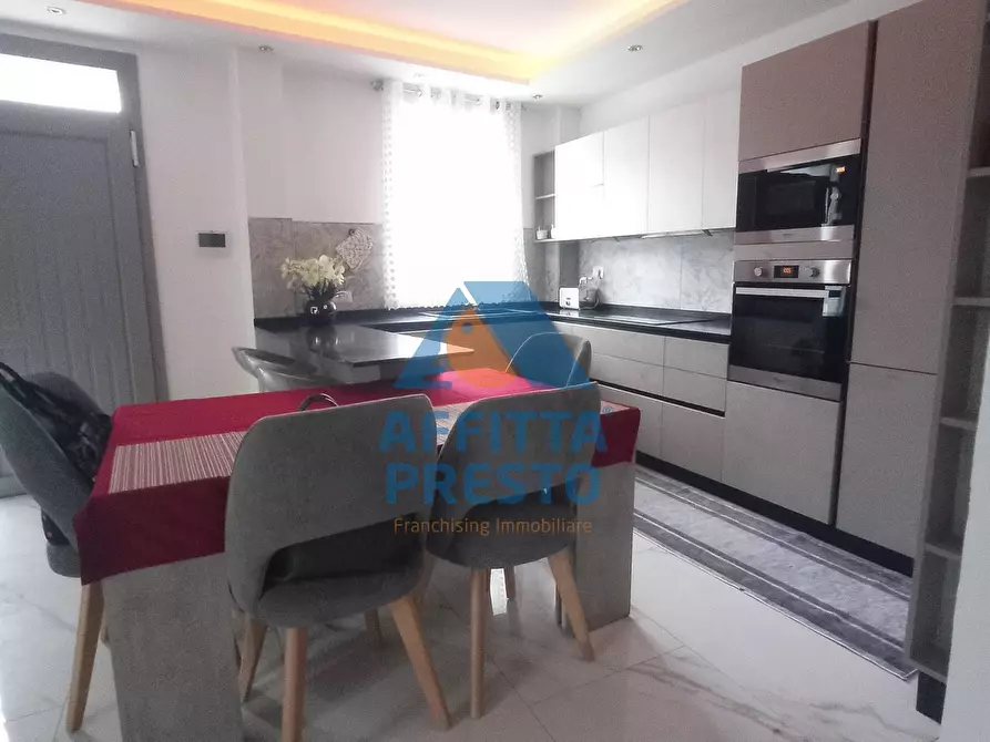 Immagine 19 di Appartamento in affitto  a Empoli