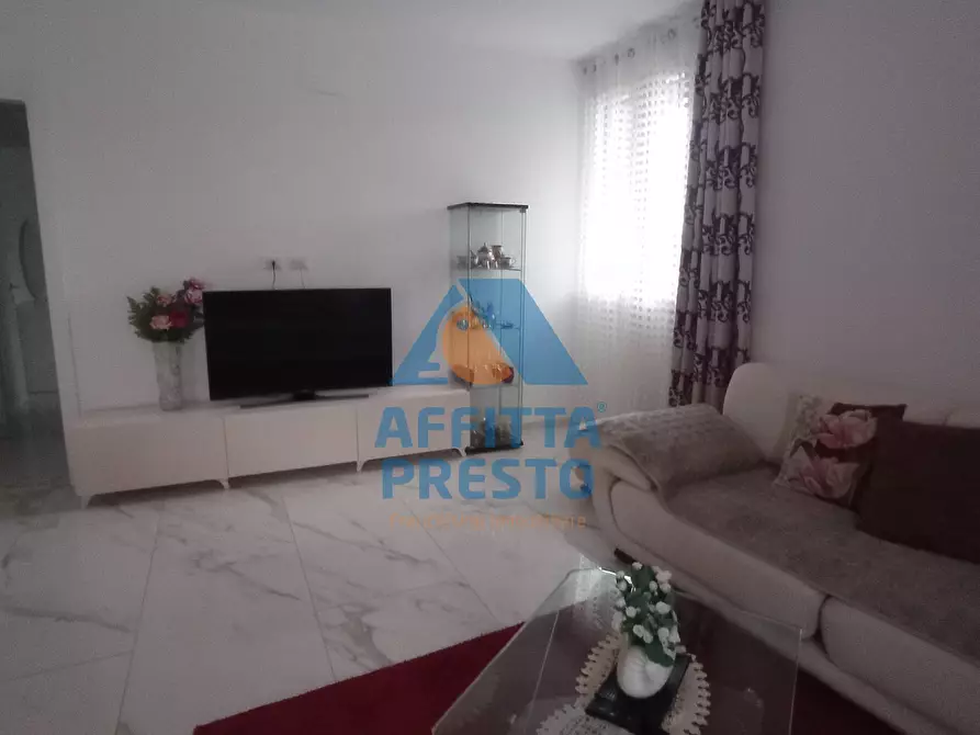 Immagine 21 di Appartamento in affitto  a Empoli