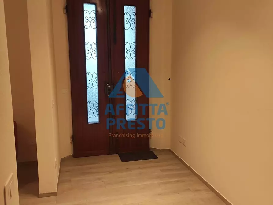 Immagine 8 di Camera in affitto  a Empoli