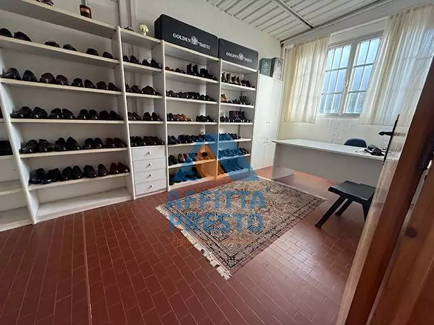 Immagine 10 di Capannone industriale in affitto  a Cerreto Guidi