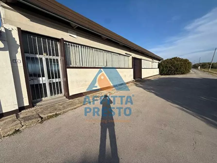 Immagine 15 di Capannone industriale in affitto  a Cerreto Guidi