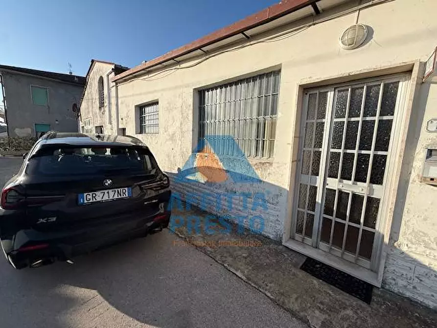 Immagine 17 di Capannone industriale in affitto  a Cerreto Guidi