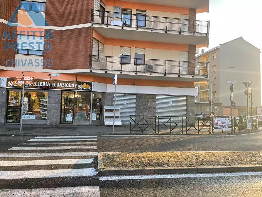 Immagine 6 di Negozio in affitto  in via ivrea a Chivasso