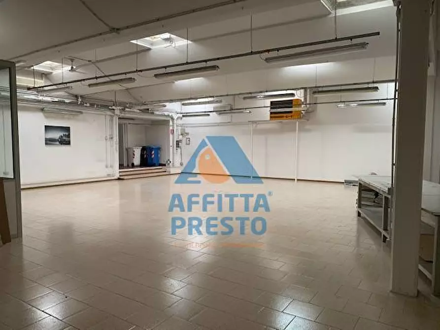 Immagine 4 di Attività commerciale in vendita  a Empoli
