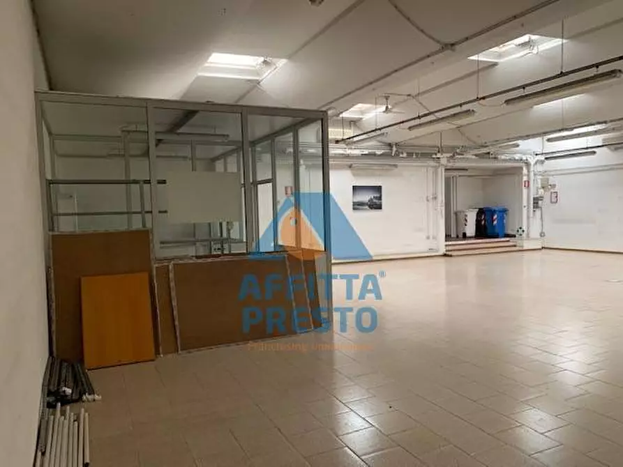 Immagine 5 di Attività commerciale in vendita  a Empoli