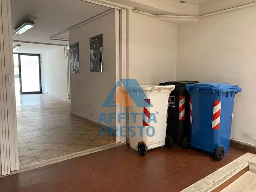 Immagine 12 di Attività commerciale in vendita  a Empoli