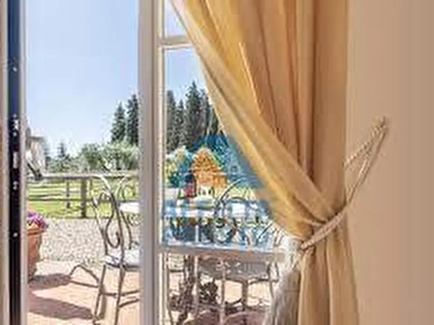 Immagine 1 di Residence in vendita  a Lastra A Signa