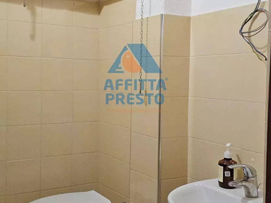 Immagine 3 di Attività commerciale in affitto  a Empoli