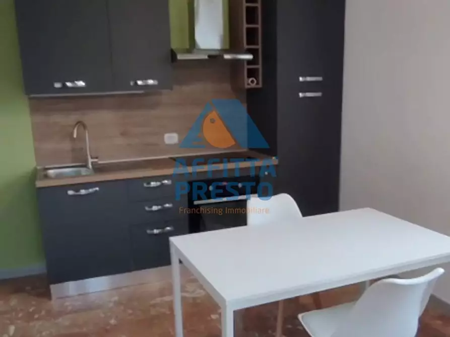 Immagine 1 di Appartamento in affitto  a Pontedera