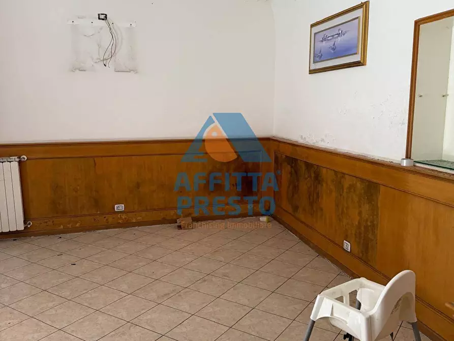 Immagine 1 di Attività commerciale in affitto  a Empoli