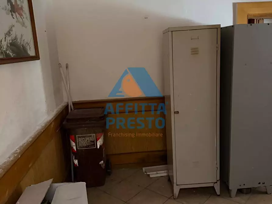 Immagine 2 di Attività commerciale in affitto  a Empoli