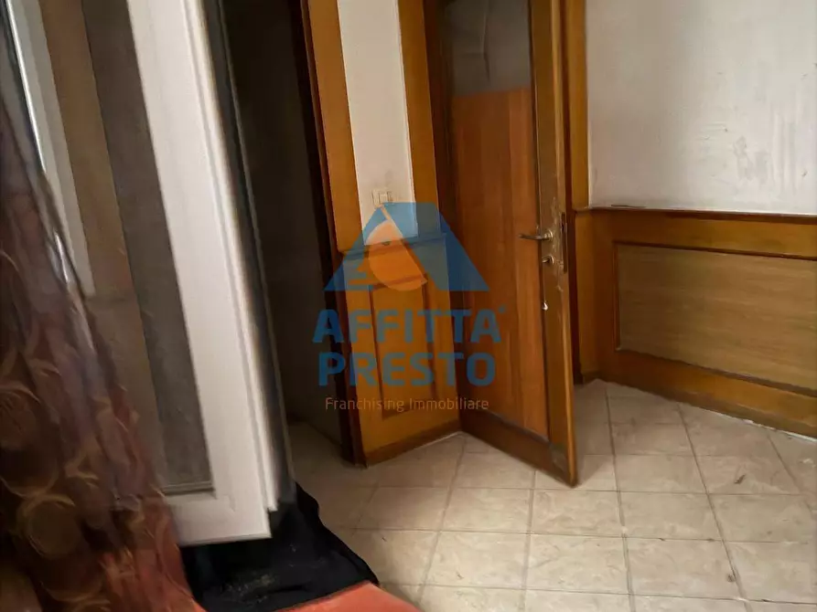 Immagine 5 di Attività commerciale in affitto  a Empoli