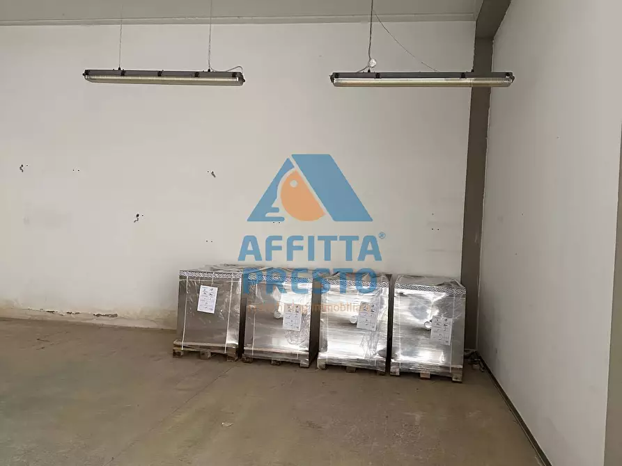 Immagine 9 di Capannone industriale in affitto  a Vinci