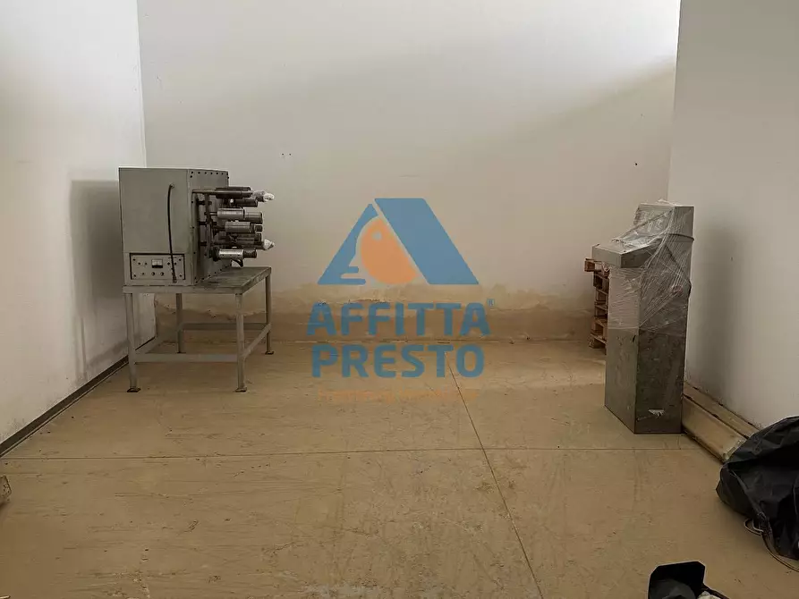 Immagine 11 di Capannone industriale in affitto  a Vinci