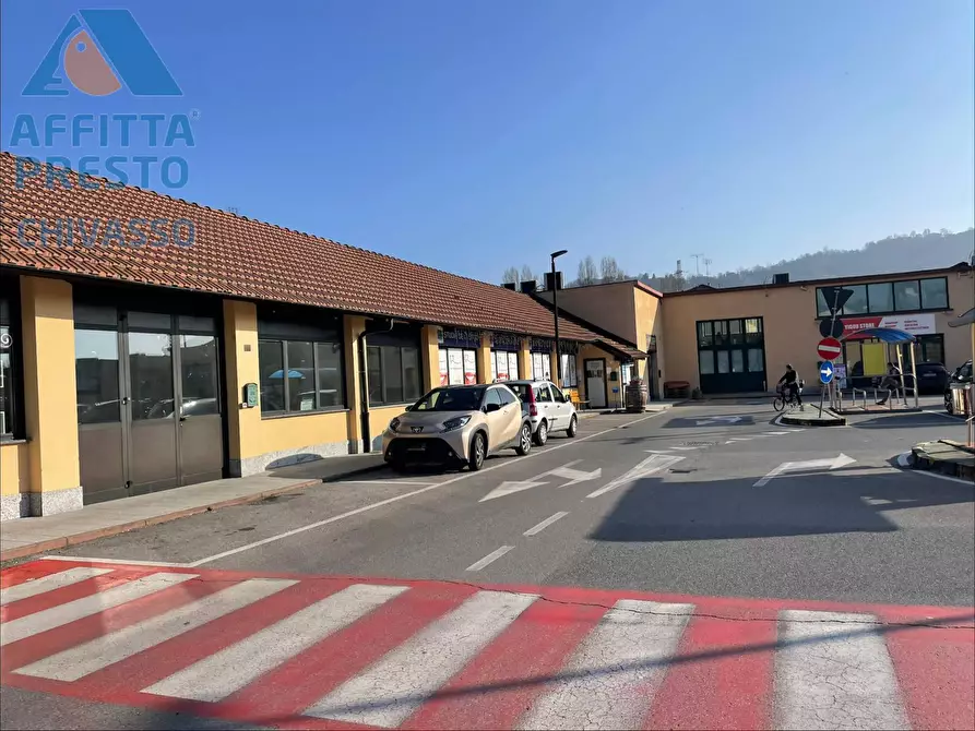 Immagine 9 di Negozio in affitto  in PIAZZA LUCIO LIBERTINI a Chivasso