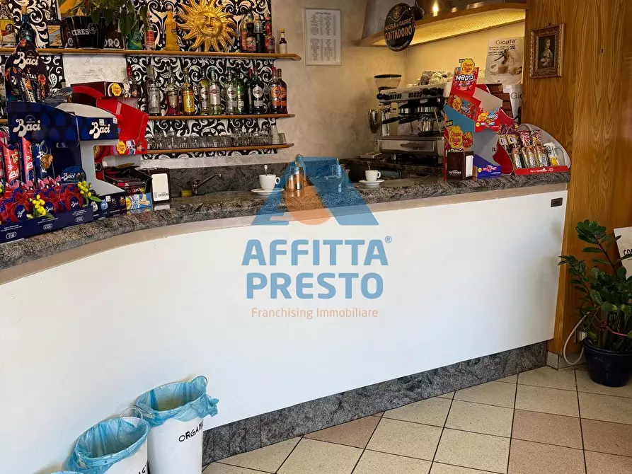Immagine 1 di Attività commerciale in affitto  a Empoli